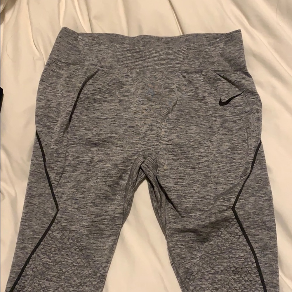 Nike pro high waisted leggings mesh